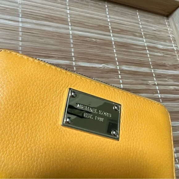 MICHAEL KORS Yellow Wristlet Wallet - Picture 3 of 11